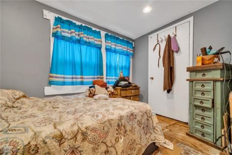 1386 Cranford Avenue Lakewood OH 44107