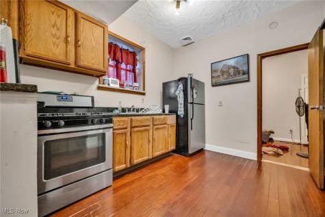 1386 Cranford Avenue Lakewood OH 44107