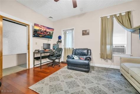 1386 Cranford Avenue Lakewood OH 44107