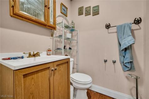 1386 Cranford Avenue Lakewood OH 44107