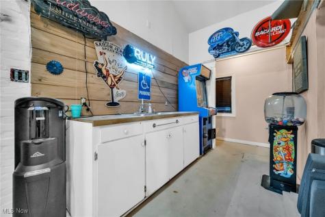 1386 Cranford Avenue Lakewood OH 44107