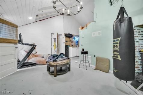 1386 Cranford Avenue Lakewood OH 44107