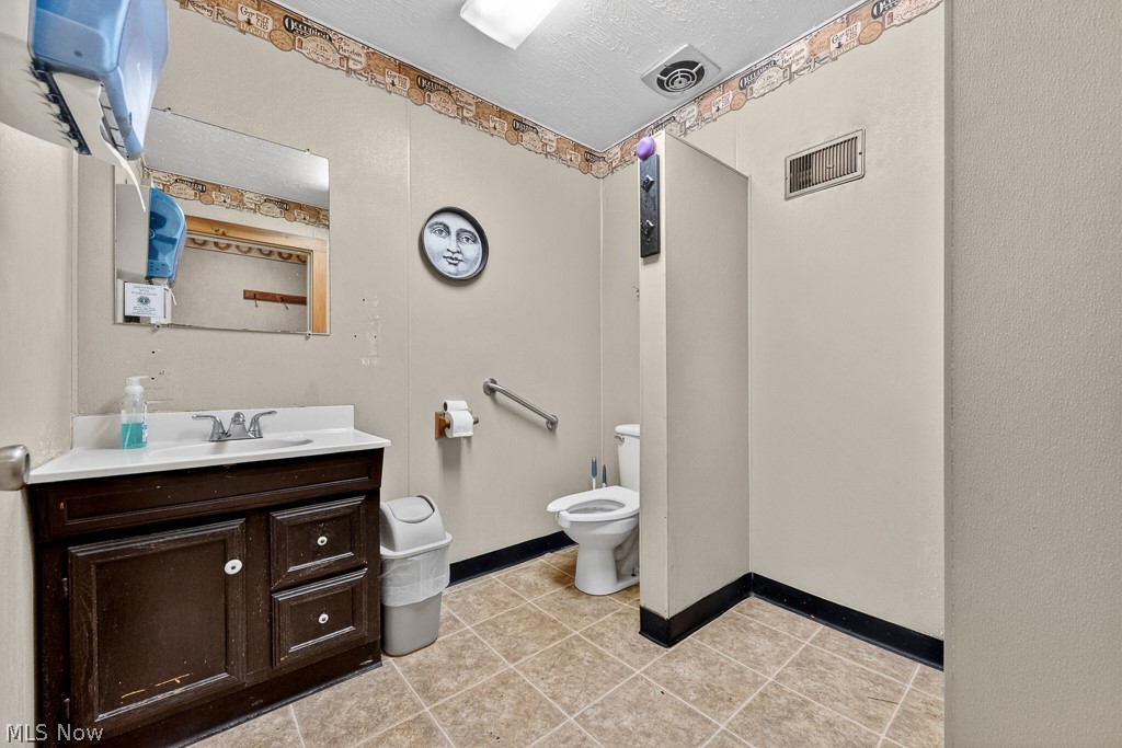 1281 State Route 183 Atwater OH 44201