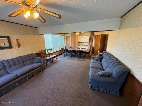 44 S Main Street Hubbard OH 44425