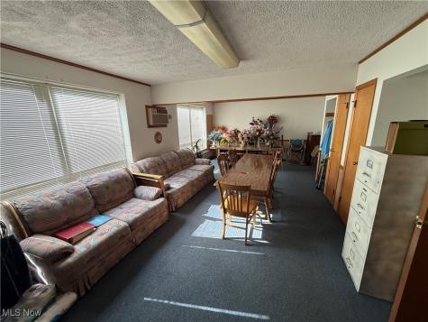 44 S Main Street Hubbard OH 44425