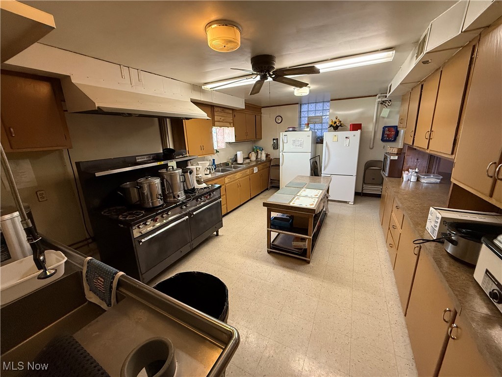 44 S Main Street Hubbard OH 44425