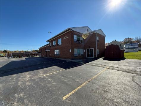 44 S Main Street Hubbard OH 44425