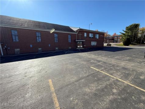44 S Main Street Hubbard OH 44425