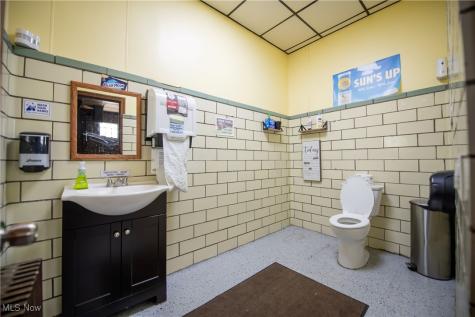 8390 S High Street Mineral City OH 44656