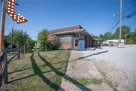 8390 S High Street Mineral City OH 44656