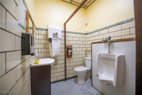 8390 S High Street Mineral City OH 44656