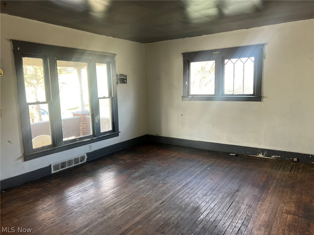 300-306 Scott Street NE Warren OH 44483
