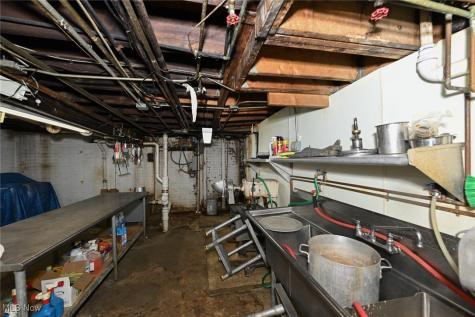 5384 Saint Clair Avenue Cleveland OH 44103