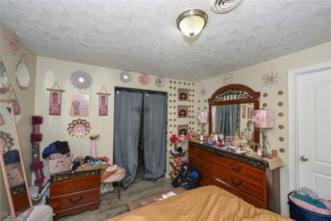 5384 Saint Clair Avenue Cleveland OH 44103