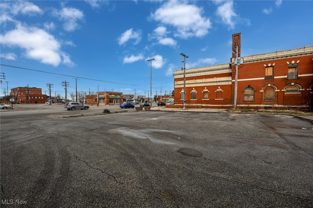 5384 Saint Clair Avenue Cleveland OH 44103