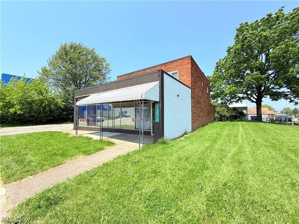 1373 Colorado Avenue Lorain OH 44052