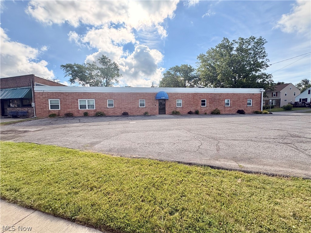4367 Rocky River Drive Cleveland OH 44135