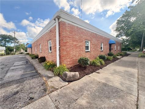 4367 Rocky River Drive Cleveland OH 44135