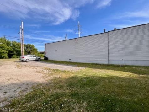 988 W Bowery Street Akron OH 44307