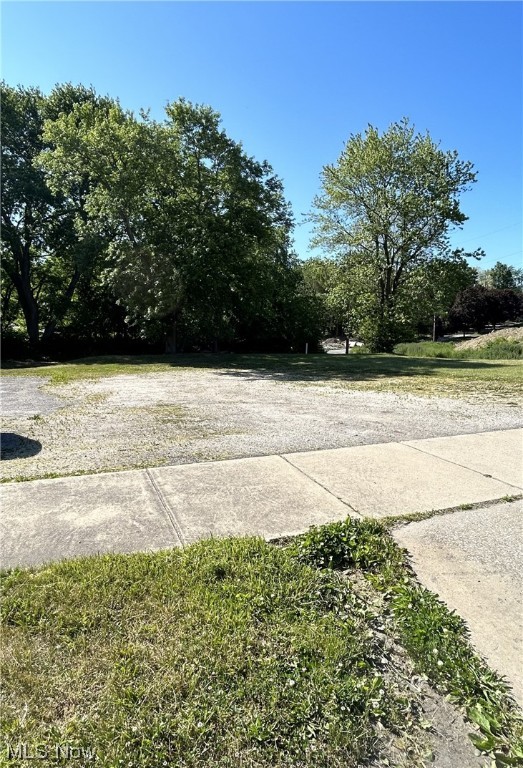 988 W Bowery Street Akron OH 44307