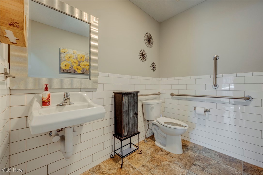 37040 Colorado Avenue Avon OH 44011