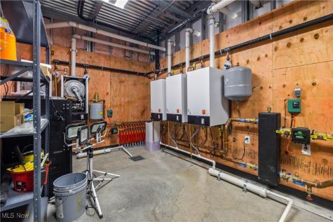 19 Fort Monroe Parkway Monroeville OH 44847