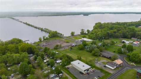 2242 Greenville Road Cortland OH 44410