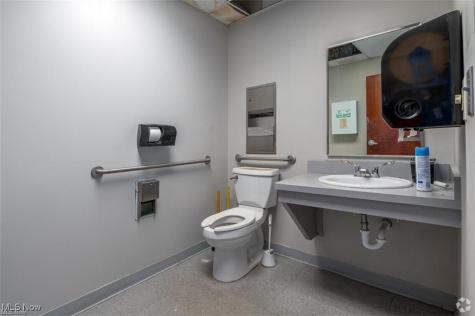 365 E 200th Street Euclid OH 44119