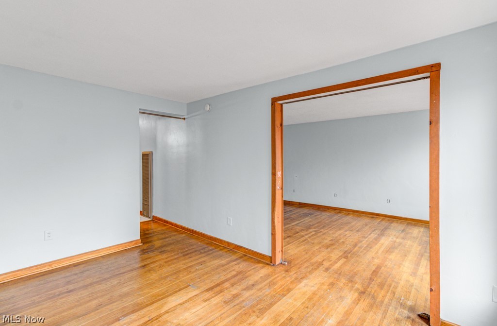 212 N Market Street Minerva OH 44657