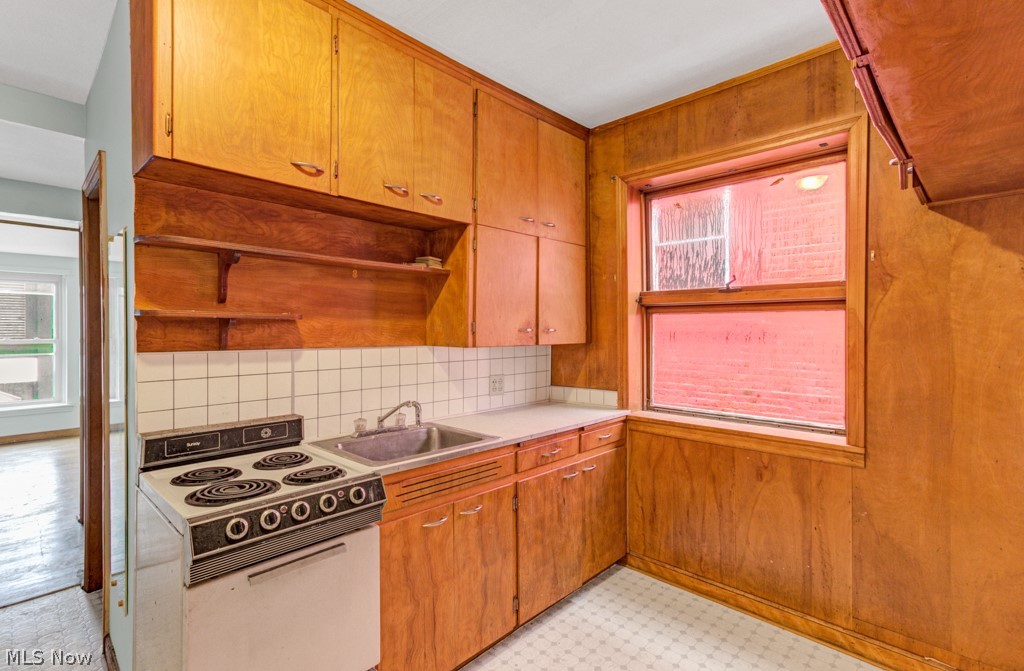 212 N Market Street Minerva OH 44657