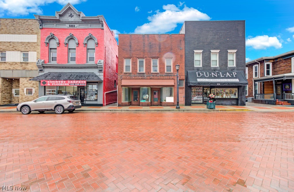 212 N Market Street Minerva OH 44657