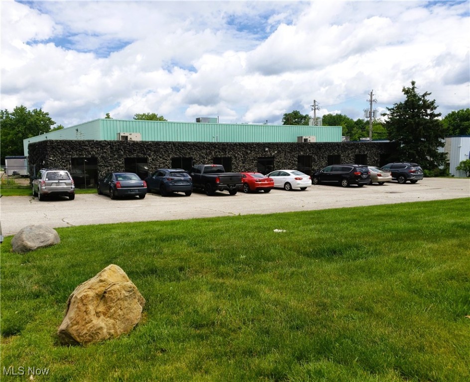 2021-2035 Midway Drive Twinsburg OH 44087