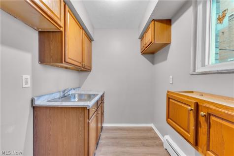 17740 Lake Shore Boulevard Cleveland OH 44119