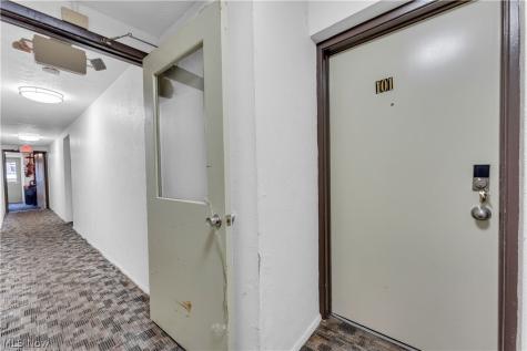 17740 Lake Shore Boulevard Cleveland OH 44119