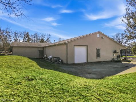 10725 Struthers Road New Middletown OH 44442