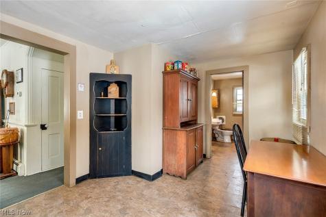 10725 Struthers Road New Middletown OH 44442