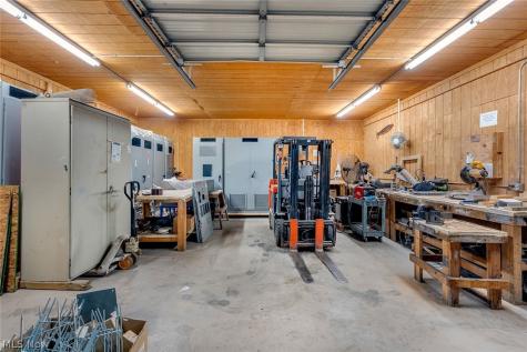 10725 Struthers Road New Middletown OH 44442