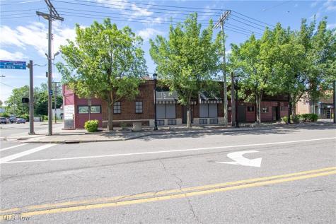 5253 Dolloff Road Cleveland OH 44127