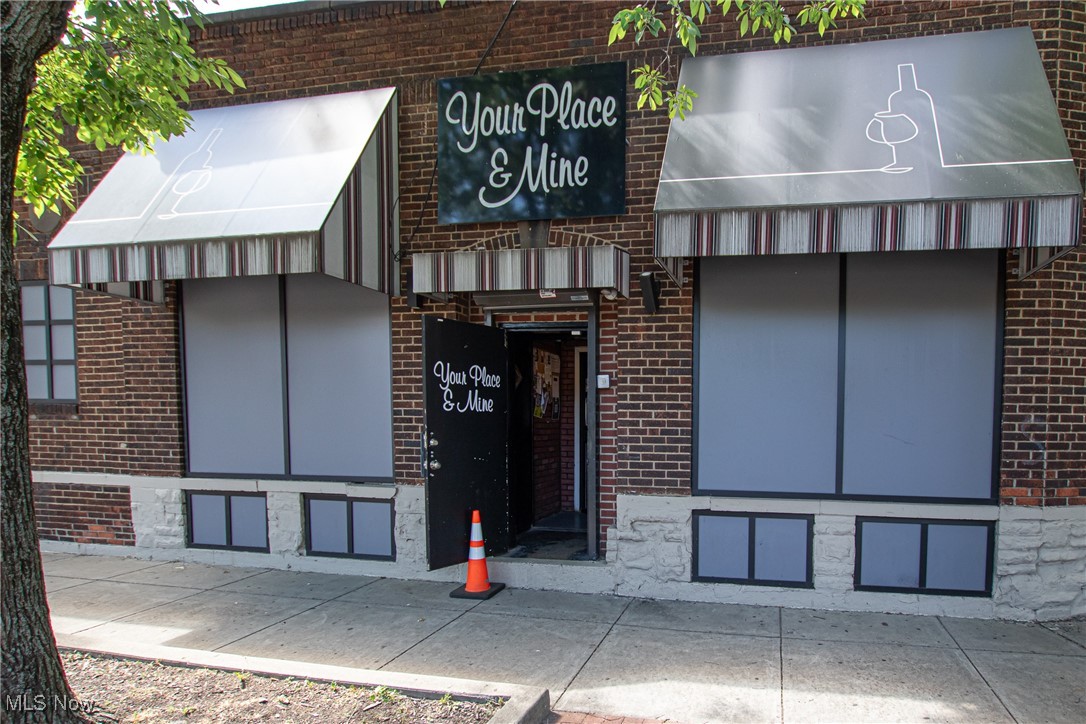 5253 Dolloff Road Cleveland OH 44127