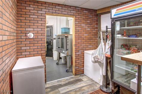 5253 Dolloff Road Cleveland OH 44127