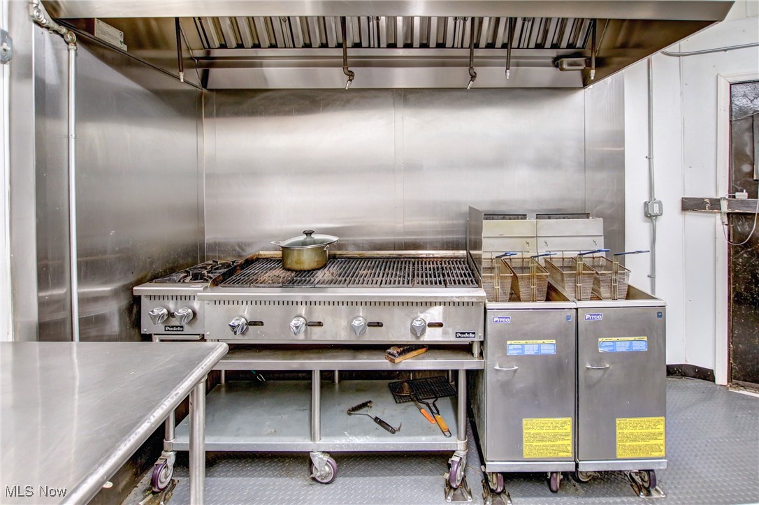 5253 Dolloff Road Cleveland OH 44127