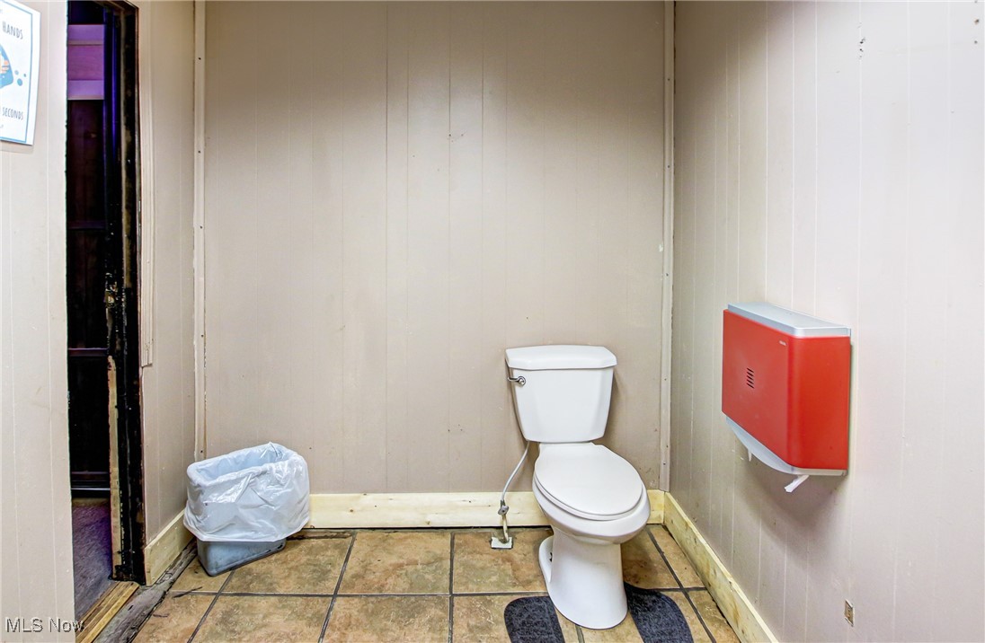 5253 Dolloff Road Cleveland OH 44127