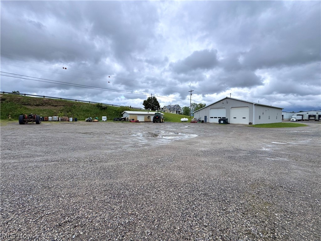 622 Pleasant Valley Road NW Sugarcreek OH 44681