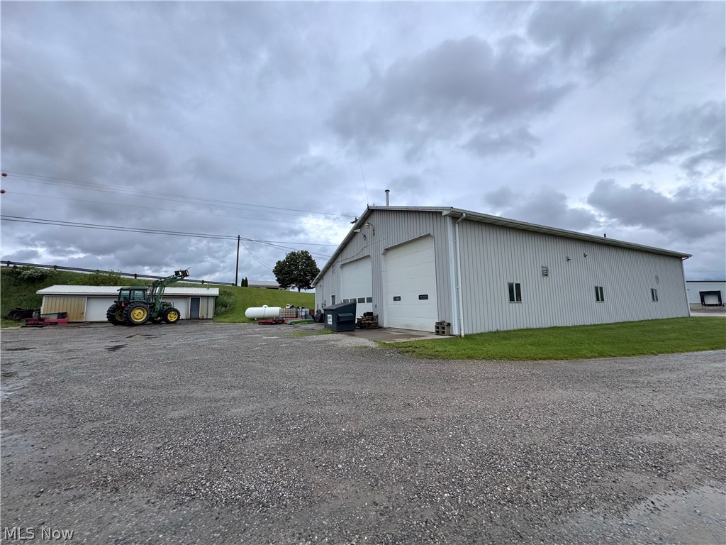 622 Pleasant Valley Road NW Sugarcreek OH 44681