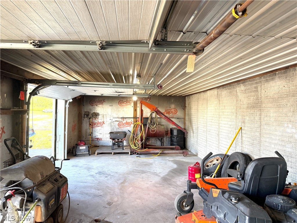 622 Pleasant Valley Road NW Sugarcreek OH 44681