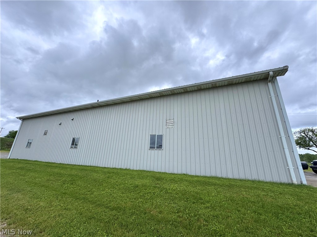 622 Pleasant Valley Road NW Sugarcreek OH 44681