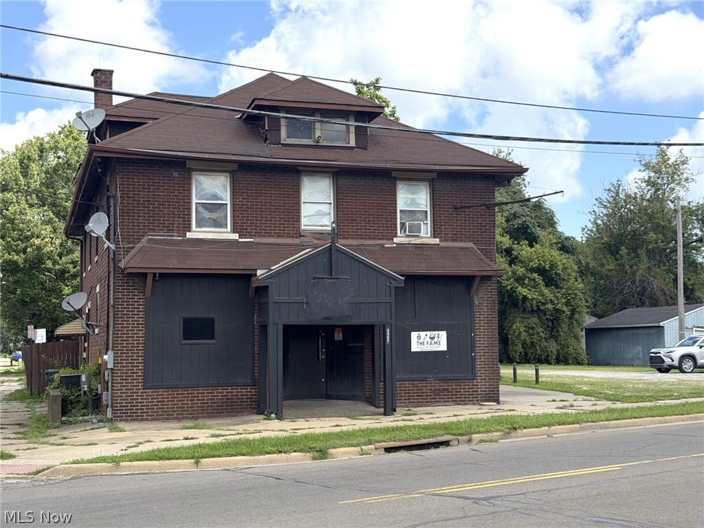 3357 Mahoning Road NE Canton OH 44705