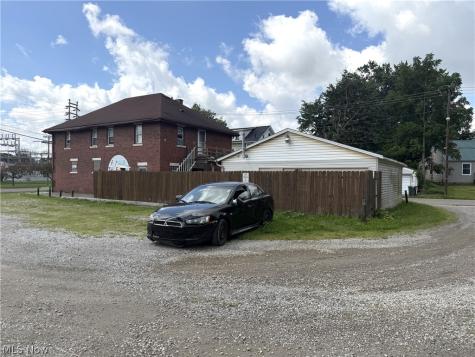 3357 Mahoning Road NE Canton OH 44705