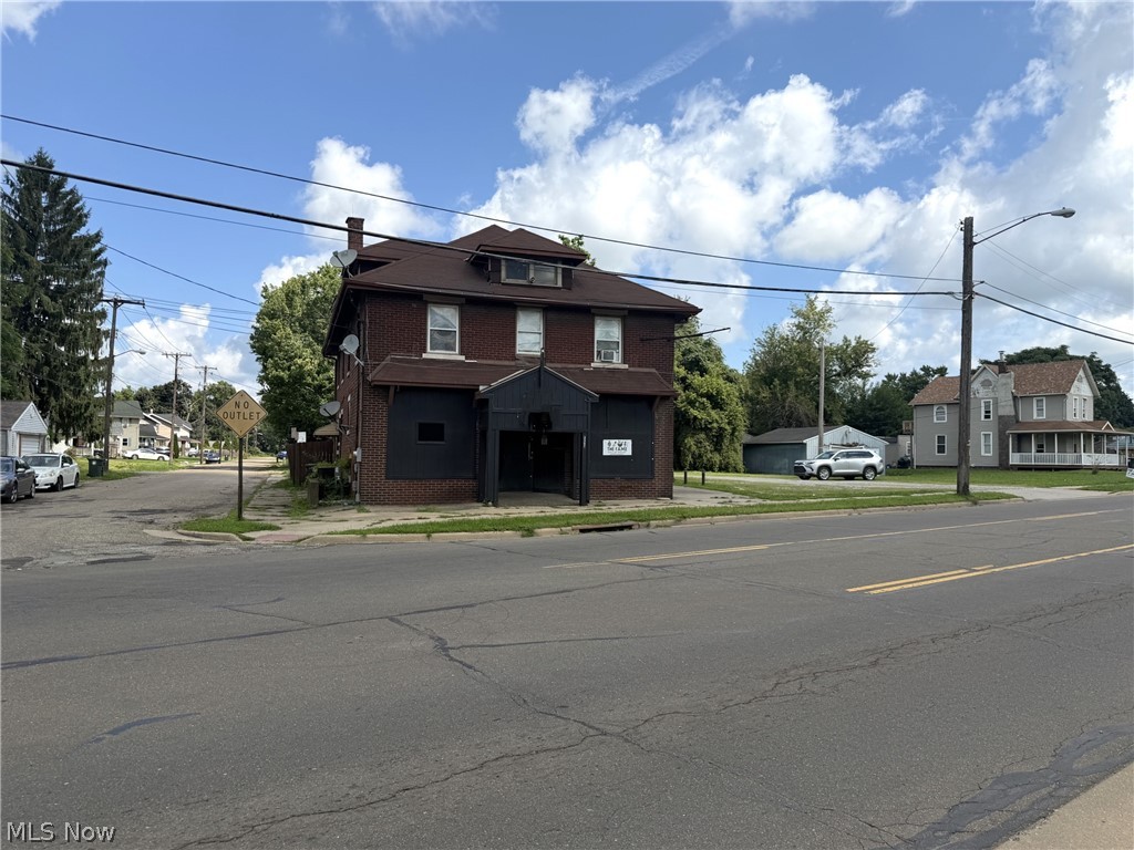3357 Mahoning Road NE Canton OH 44705