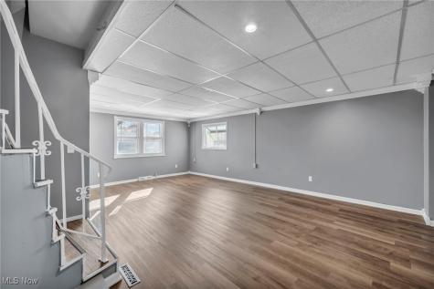 524 Cleveland Street Elyria OH 44035
